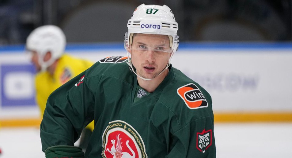 Агент Шипачева сказал о том, что у хоккеиста нет нового контракта
