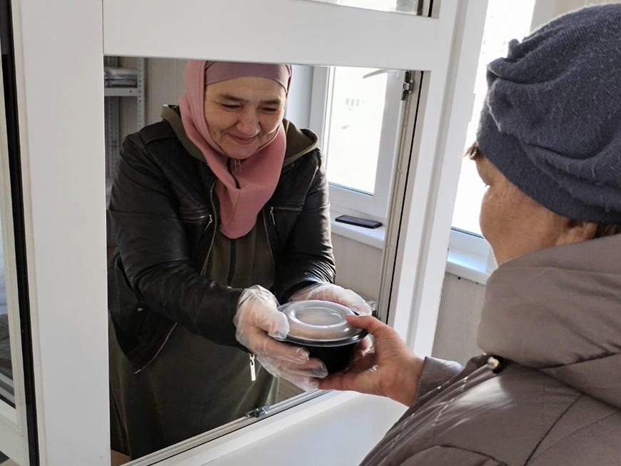 В Кировском районе открылся пункт раздачи горячего питания «Приют человека»