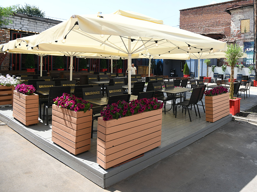 В России разрешили продавать алкоголь в летних кафе