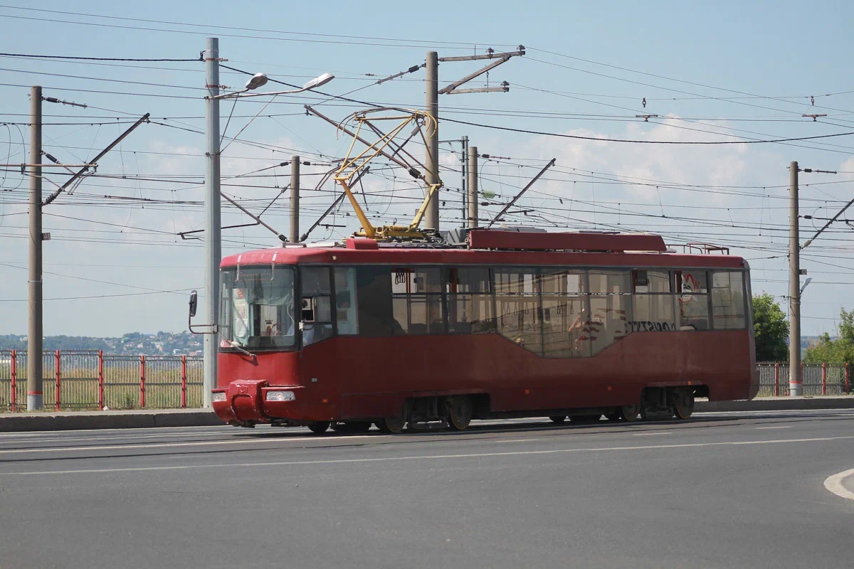 Более 200 безбилетников поймали за неделю в троллейбусах и трамваях Казани