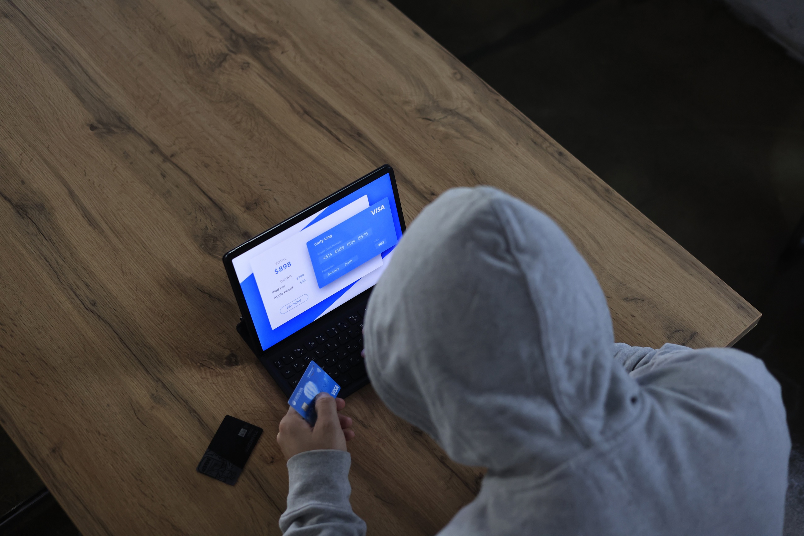 Ущерб от IT-преступлений в России за 1,5 года превысил 210 млрд рублей