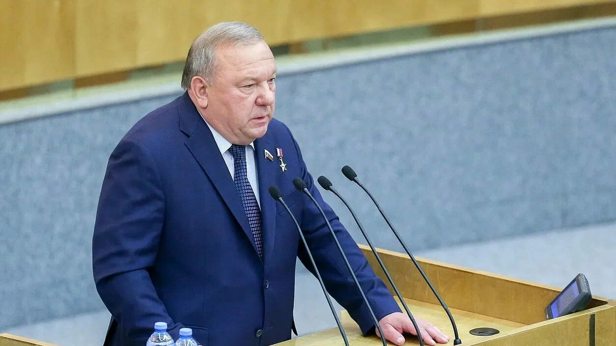 Генерал Шаманов раскритиковал Минобороны за качество оснащения армии