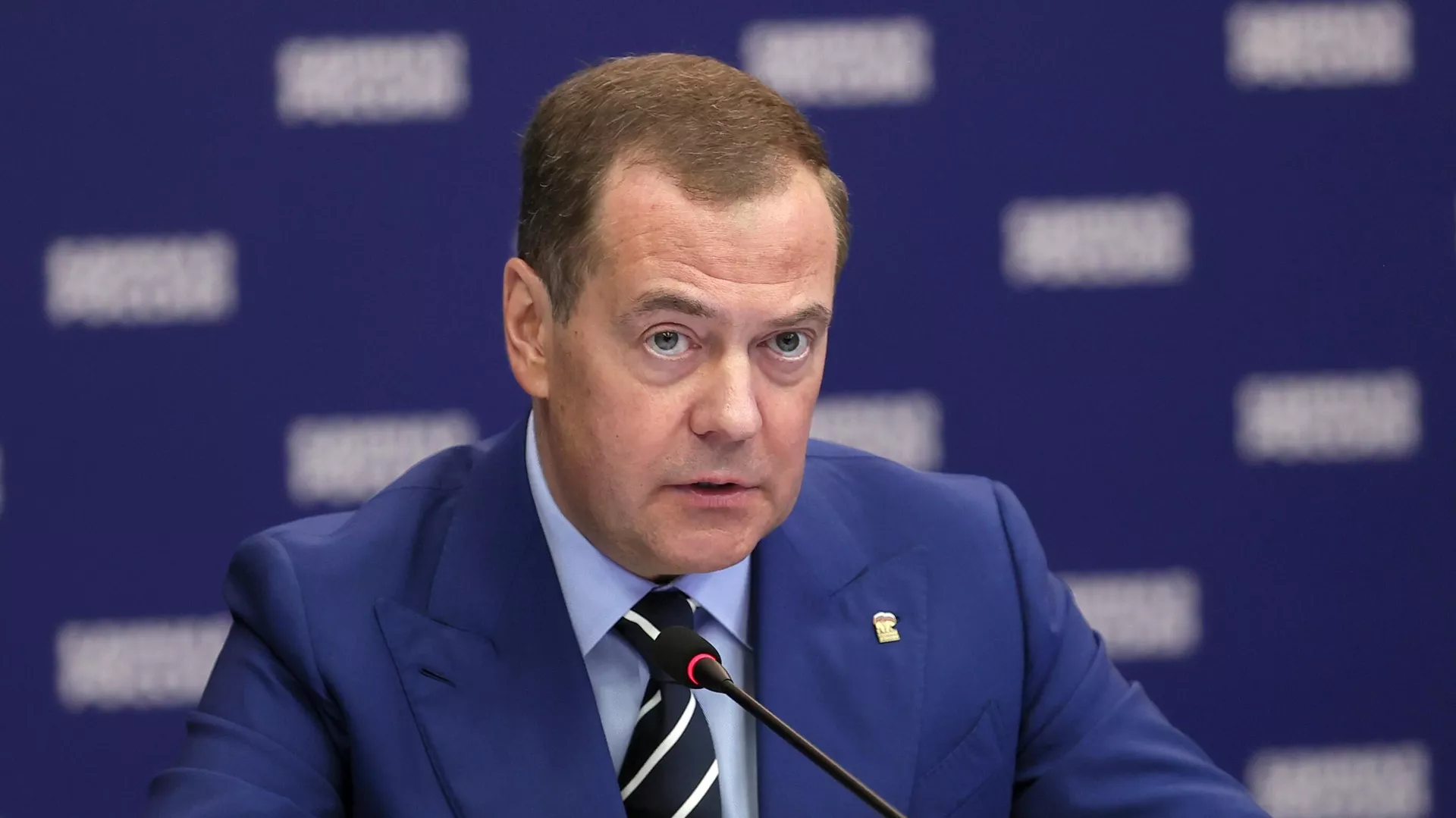 Медведев: «БРИКС нужно отстаивать принципы международного права»