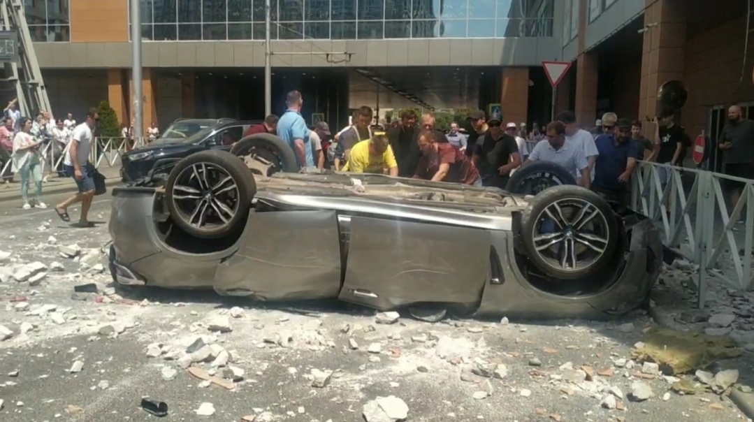 Погибшая из упавшего авто с парковки в Краснодаре оказалась беременной