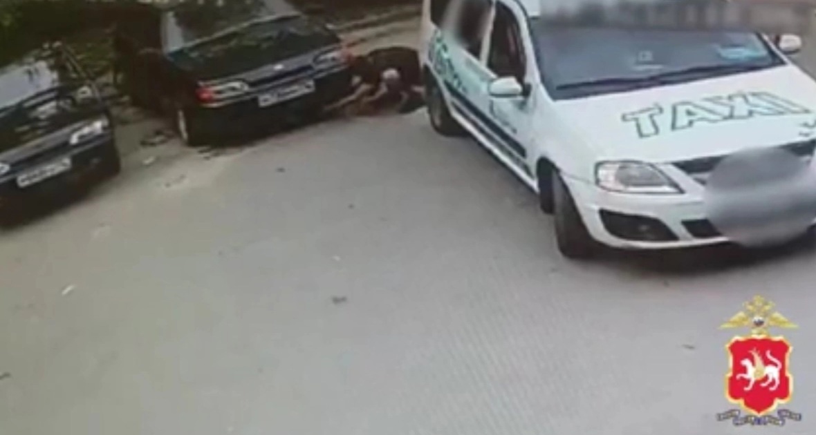 Задержали казанца, который похитил 12 аккумуляторов из машин