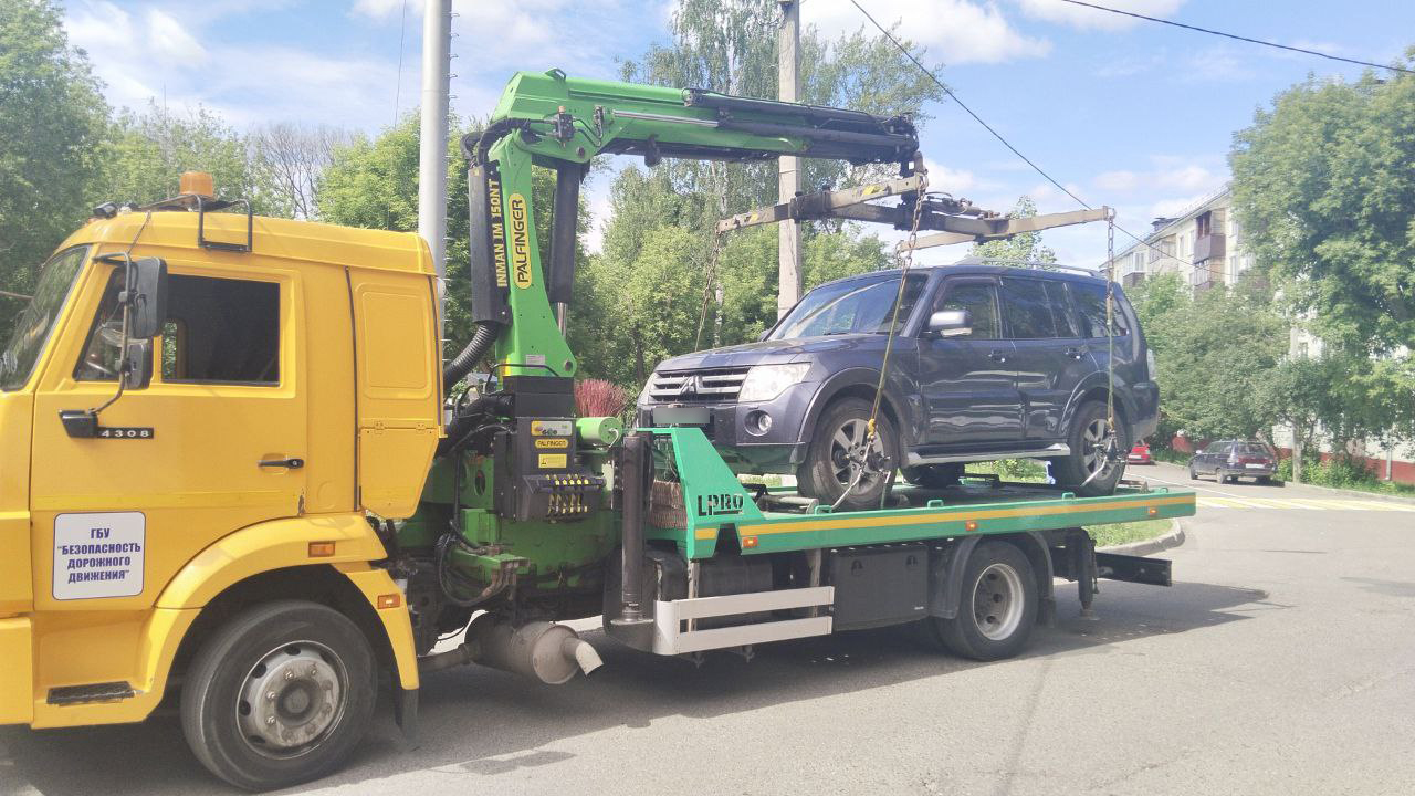 У казанца арестовали Mitsubishi за долг по налогам в почти миллион рублей