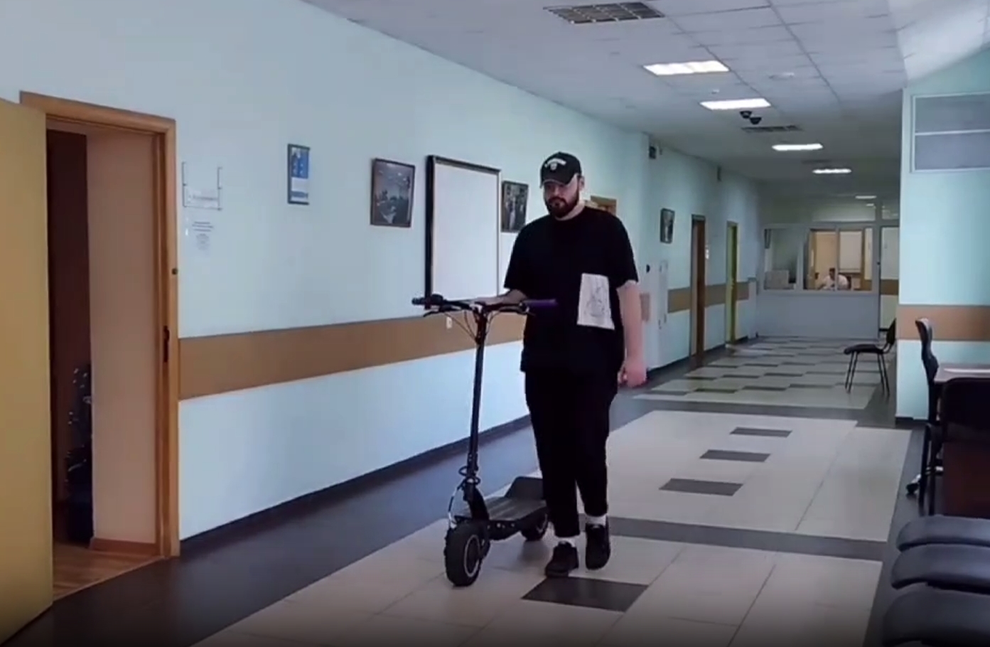 Суд в Москве впервые изъял электросамокат у виновника ДТП