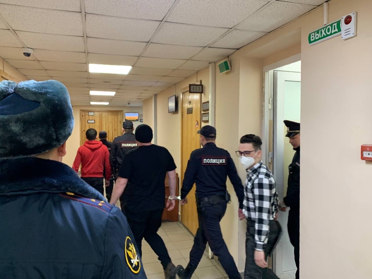 У татарстацев изъяли 1239 опасных предметов, которые хотели пронести в суд