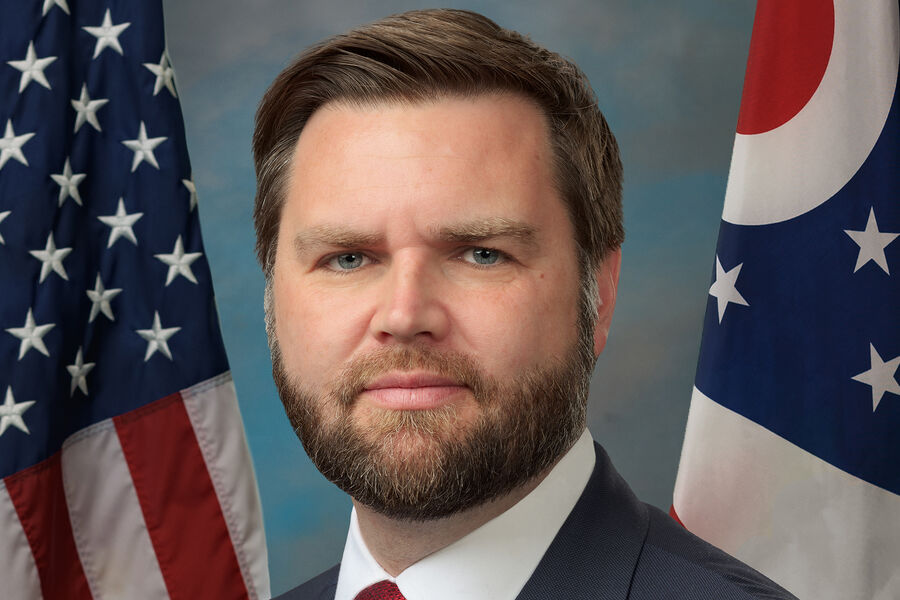 Кандидатом в вице-президенты США от республиканцев выбрали сенатора Вэнса
