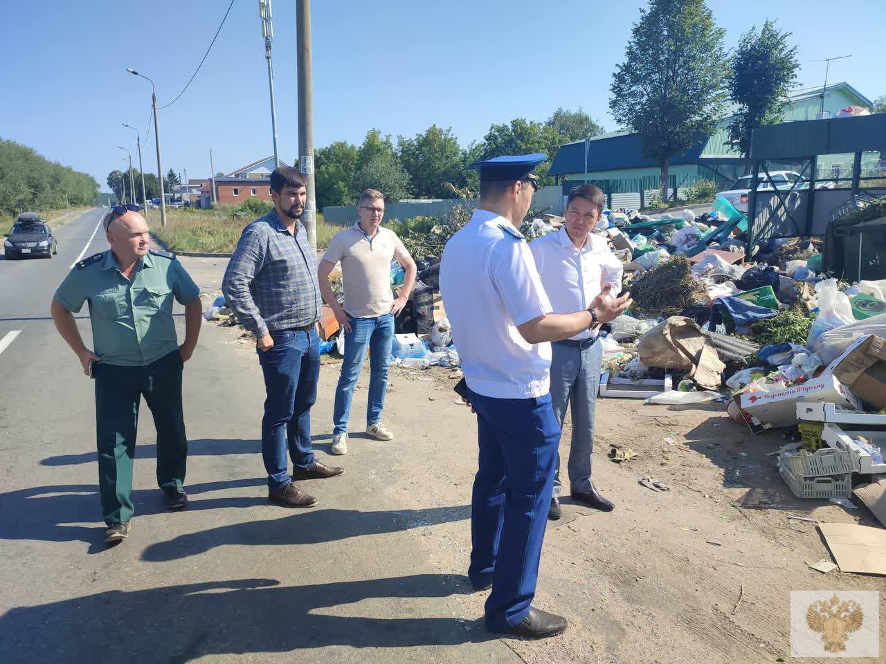 Прокуратура требует вычистить площадки накопления ТКО в одном из районов Казани