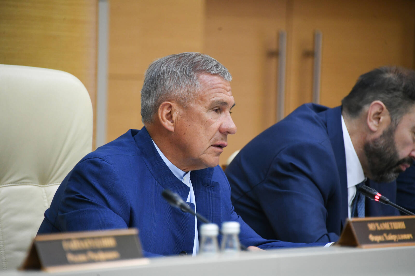 Минниханов: «Текущая экономическая ситуация в Татарстане остается напряженной»