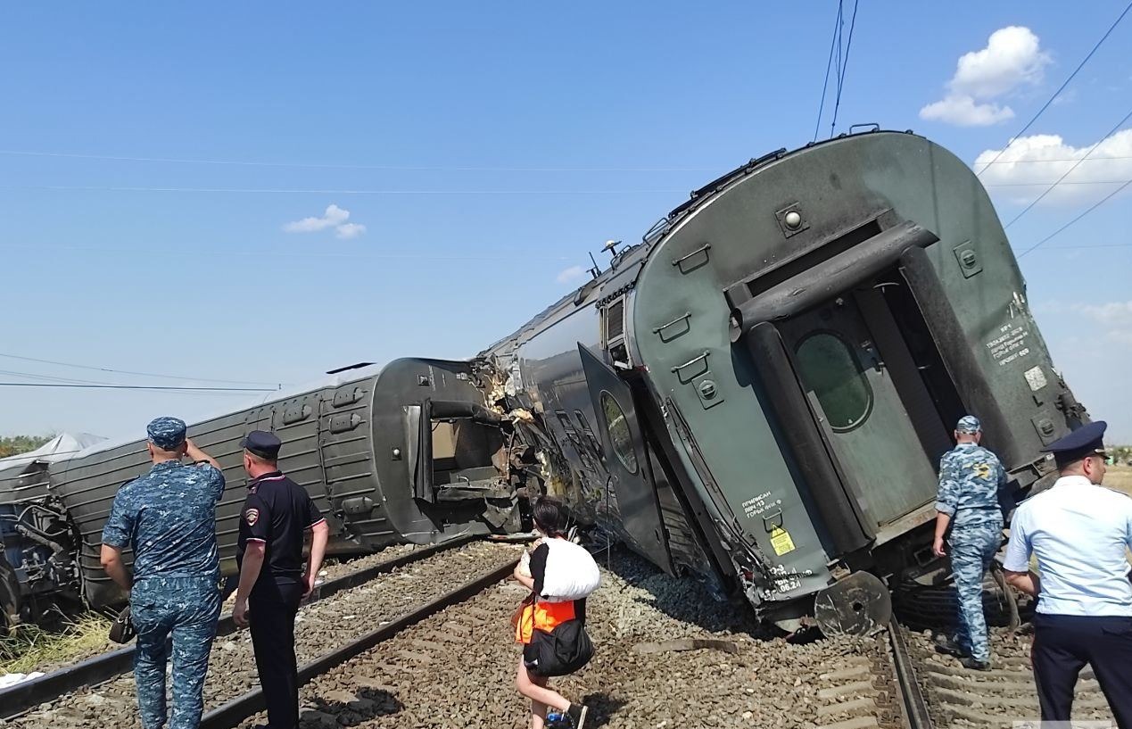 Число пострадавших в аварии с поездом выросло до 140 человек