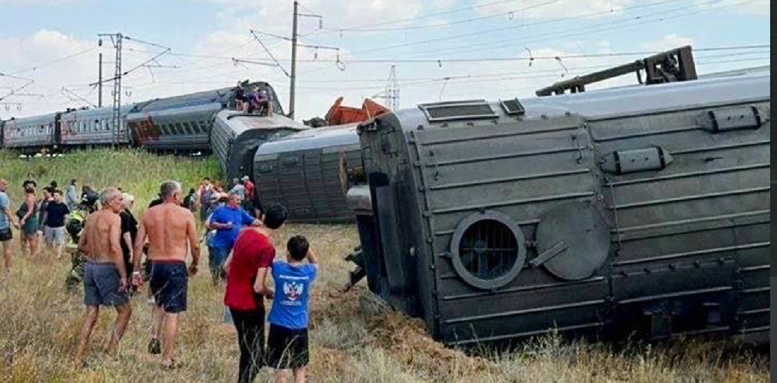 За помощью обратились 19 татарстанцев, находившихся в сошедшем с рельсов поезде