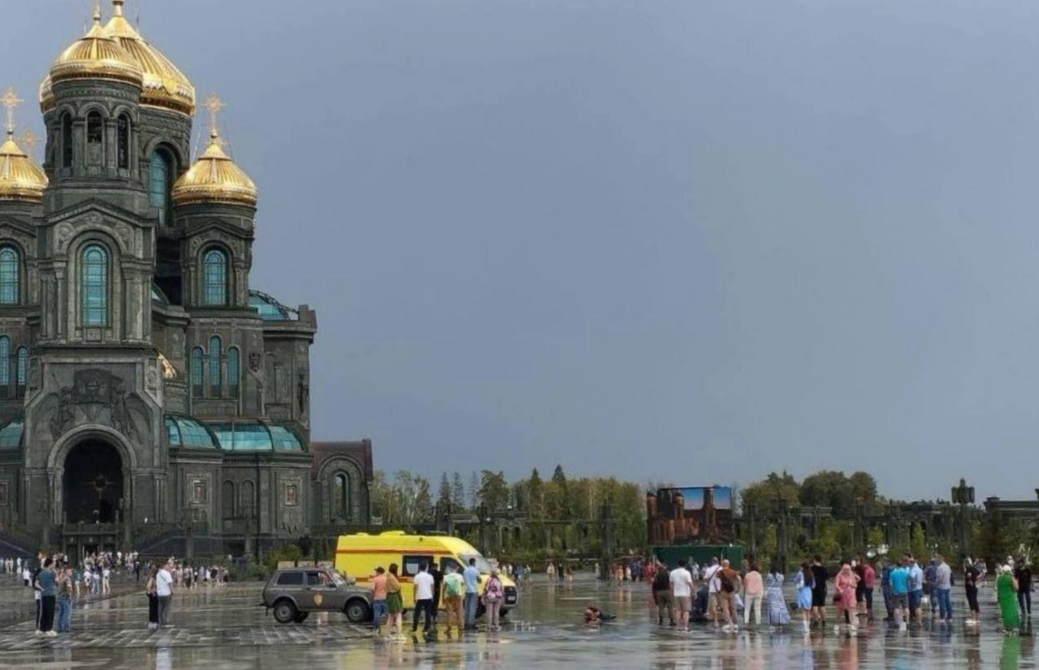 «Родной»: Юлия Высоцкая восхитилась Андреем Кончаловским на новом видео