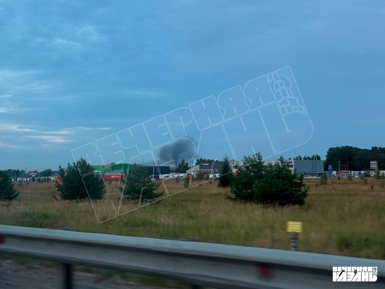 Казанцы пожаловались на вонь от дыма у полигона на Химической