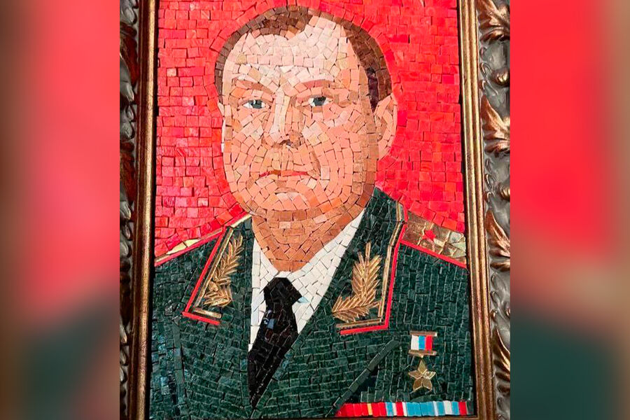 При обыске у экс-замминистра Минобороны Булгакова нашли портреты Шойгу и Иванова