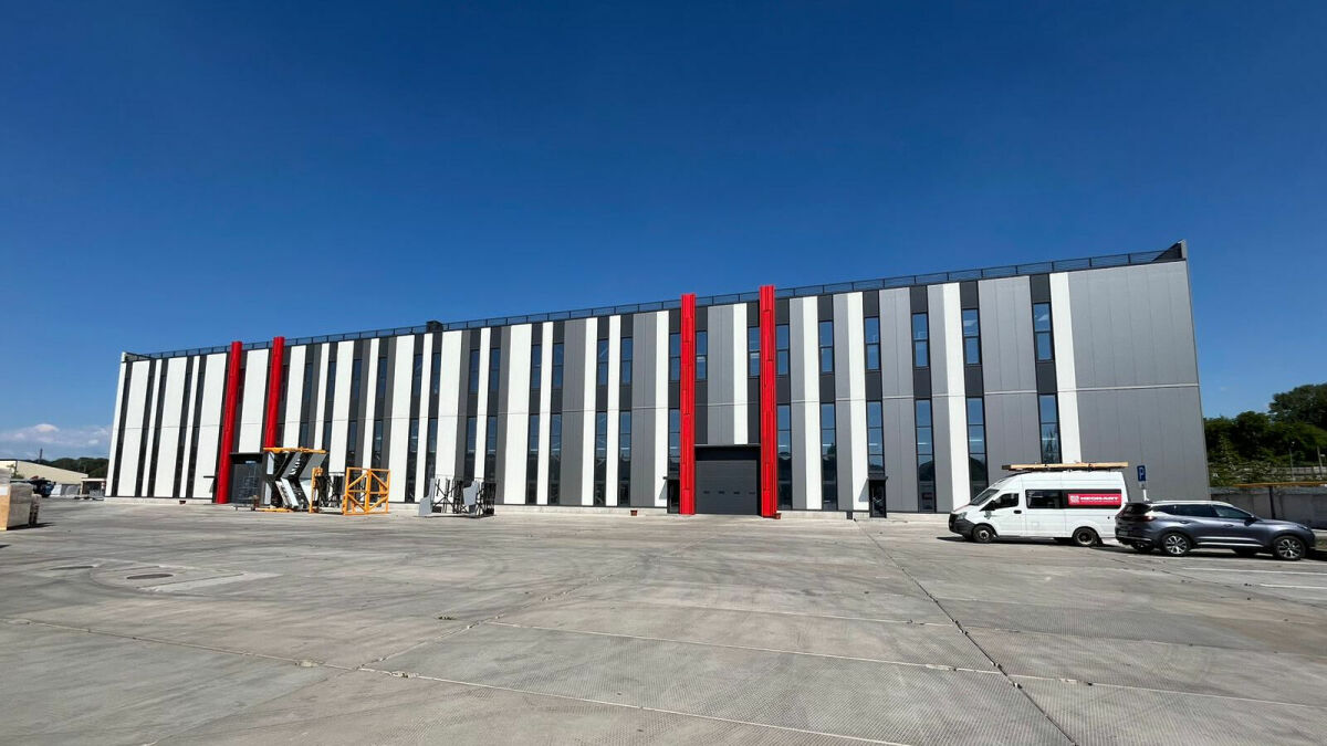 В Казани на улице Набережной построили новый производственный корпус