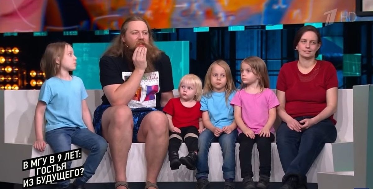 Семью гениев Тепляковых выгоняют из квартиры