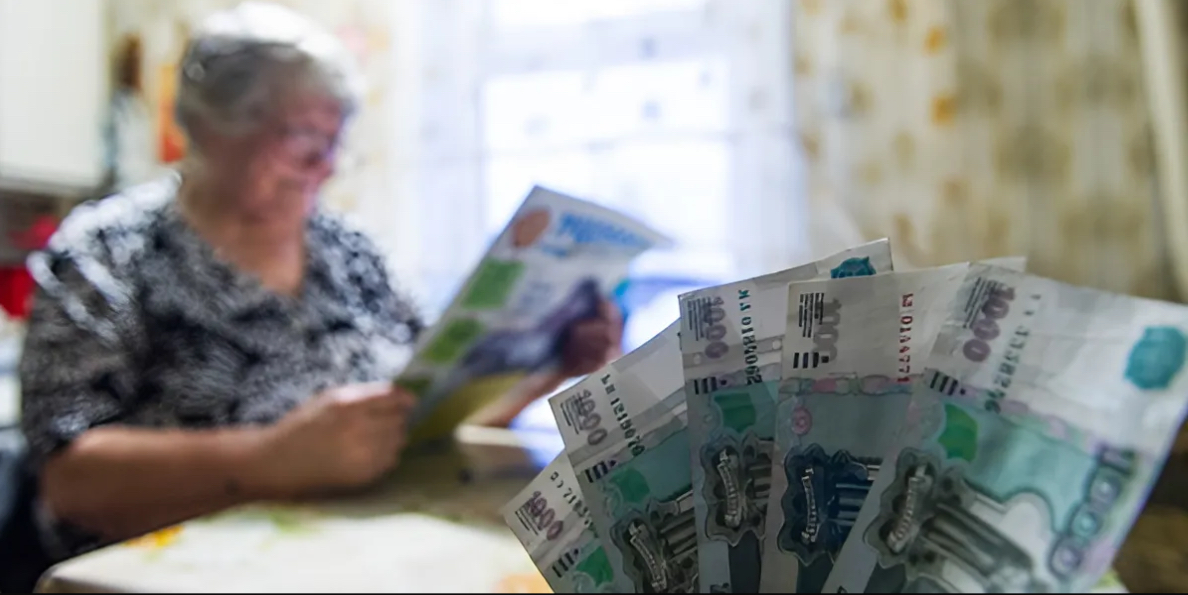 Аферисты украли 100 тысяч рублей у жительницы Татарстана через оформление симки