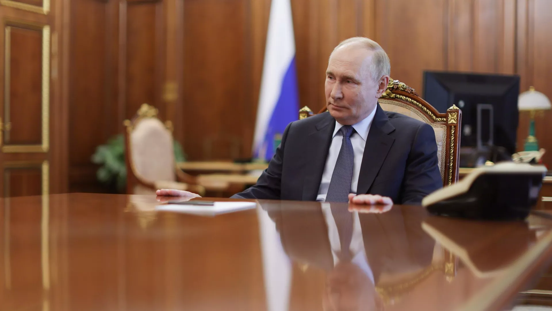 Путин поручил сформировать механизм списания долгов регионам