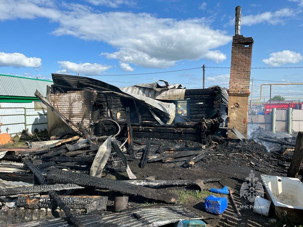 Женщину из Тукаевского района после потери семьи в пожаре обвинили в поджоге