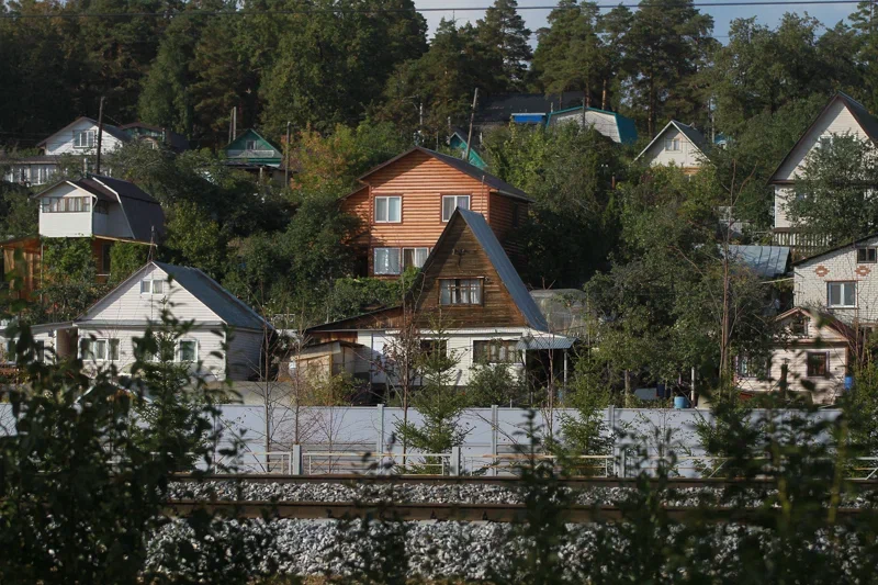 Путин установил предельный срок в 3 года для освоения дачниками участков