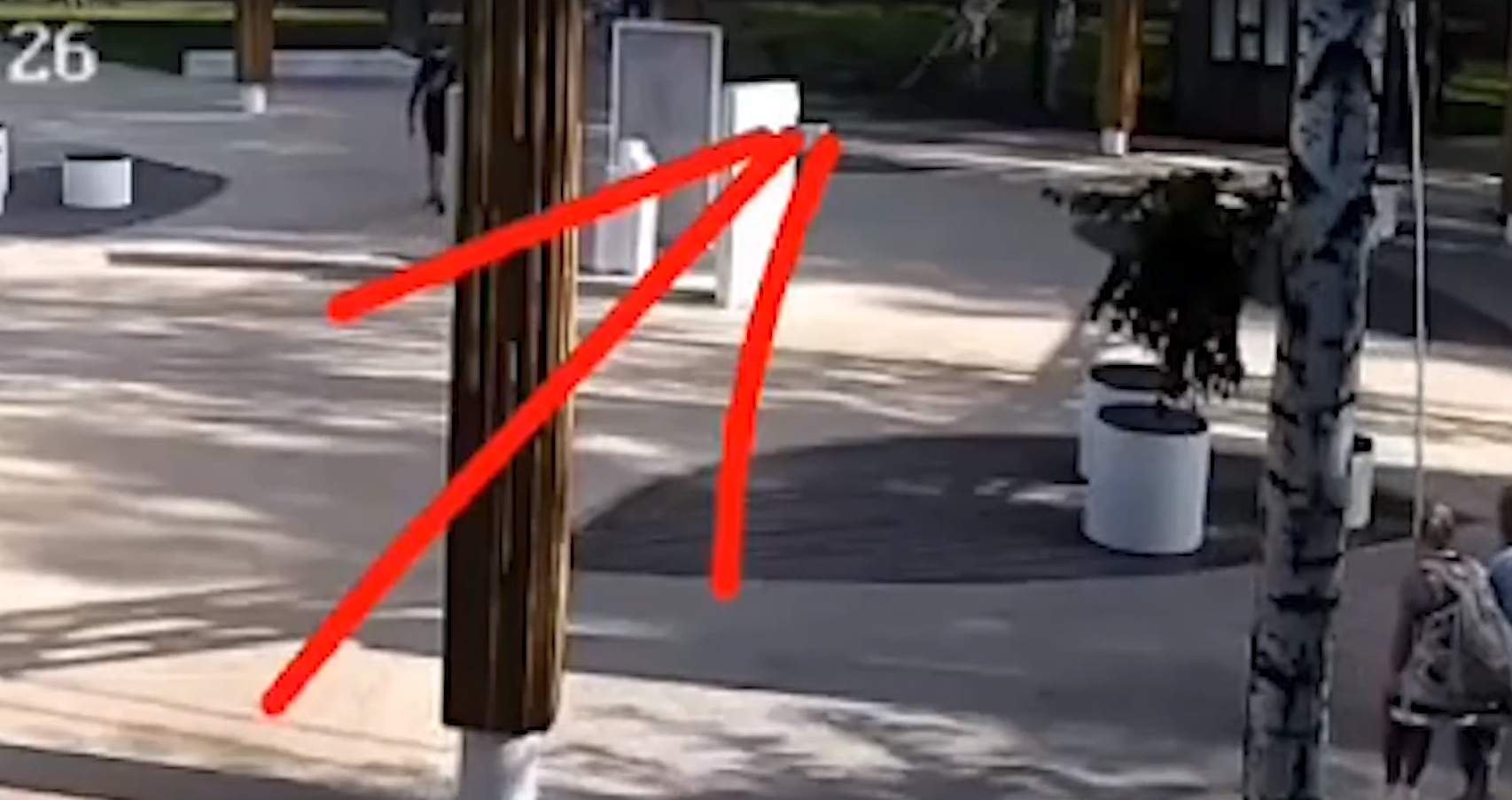 Бастрыкин поручил проверить инцидент с обрушением качелей с ребенком в Челнах