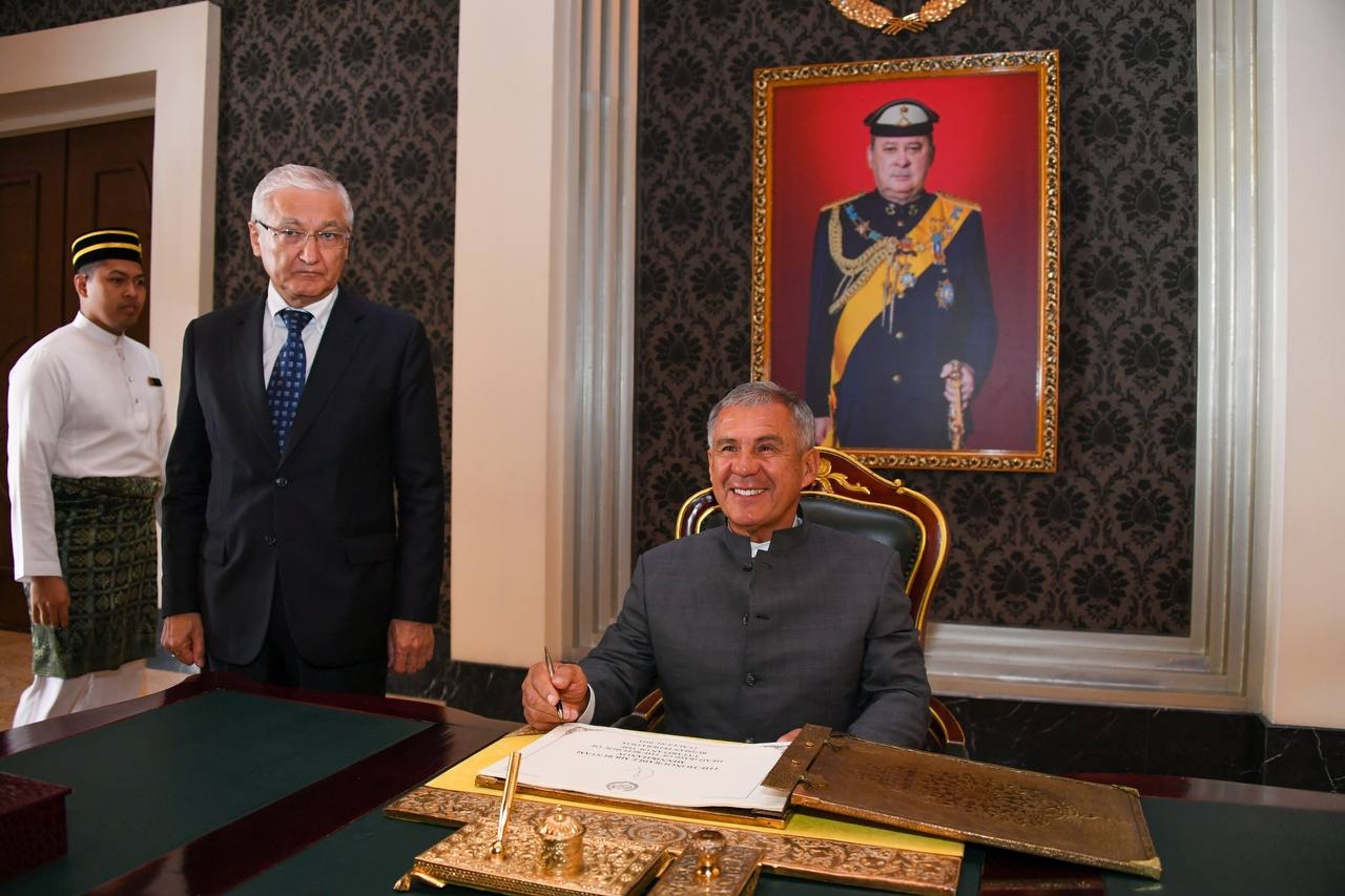 Минниханов обсудил с султаном Малайзии планы по расширению БРИКС