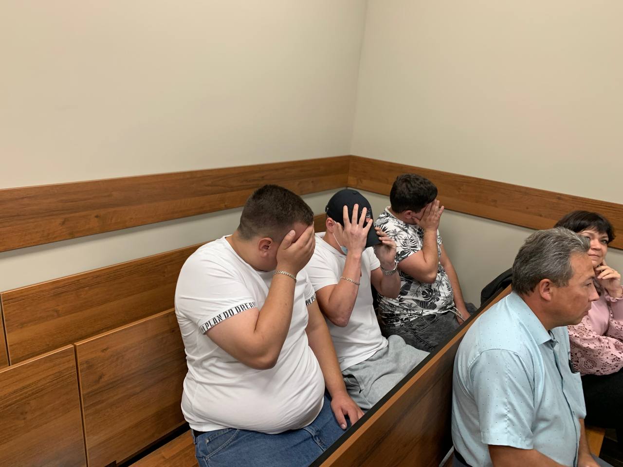 Подсудимые из Казани обманули мать погибшего бойца СВО и сами ушли на фронт