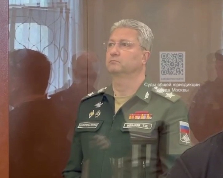 У экс-замглавы Минобороны Иванова предложили изъять особняк