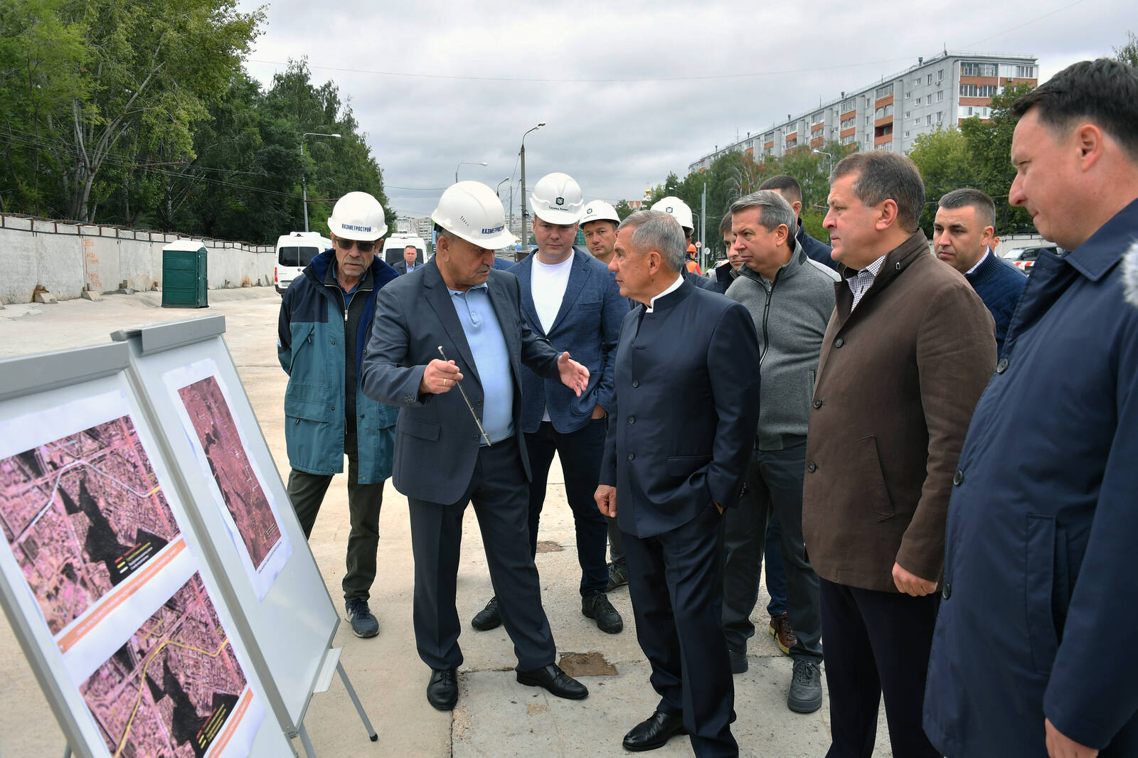 Минниханов проверил строительство станции метро «100-летия ТАССР» в Казани