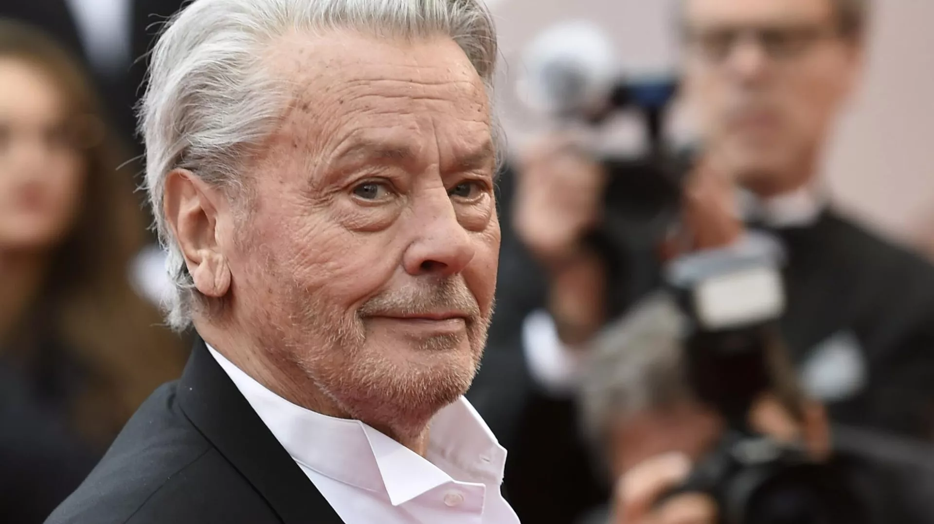 Ушел из жизни французский актер Ален Делон