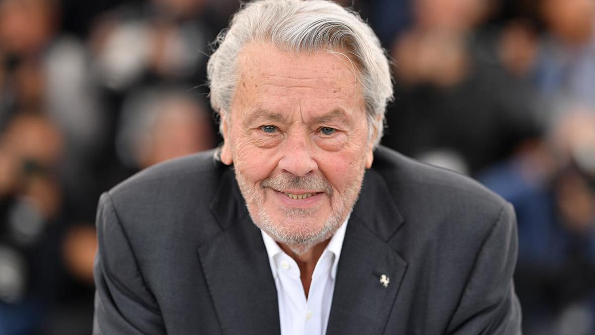 Алена Делона похоронят в часовне рядом с его собаками