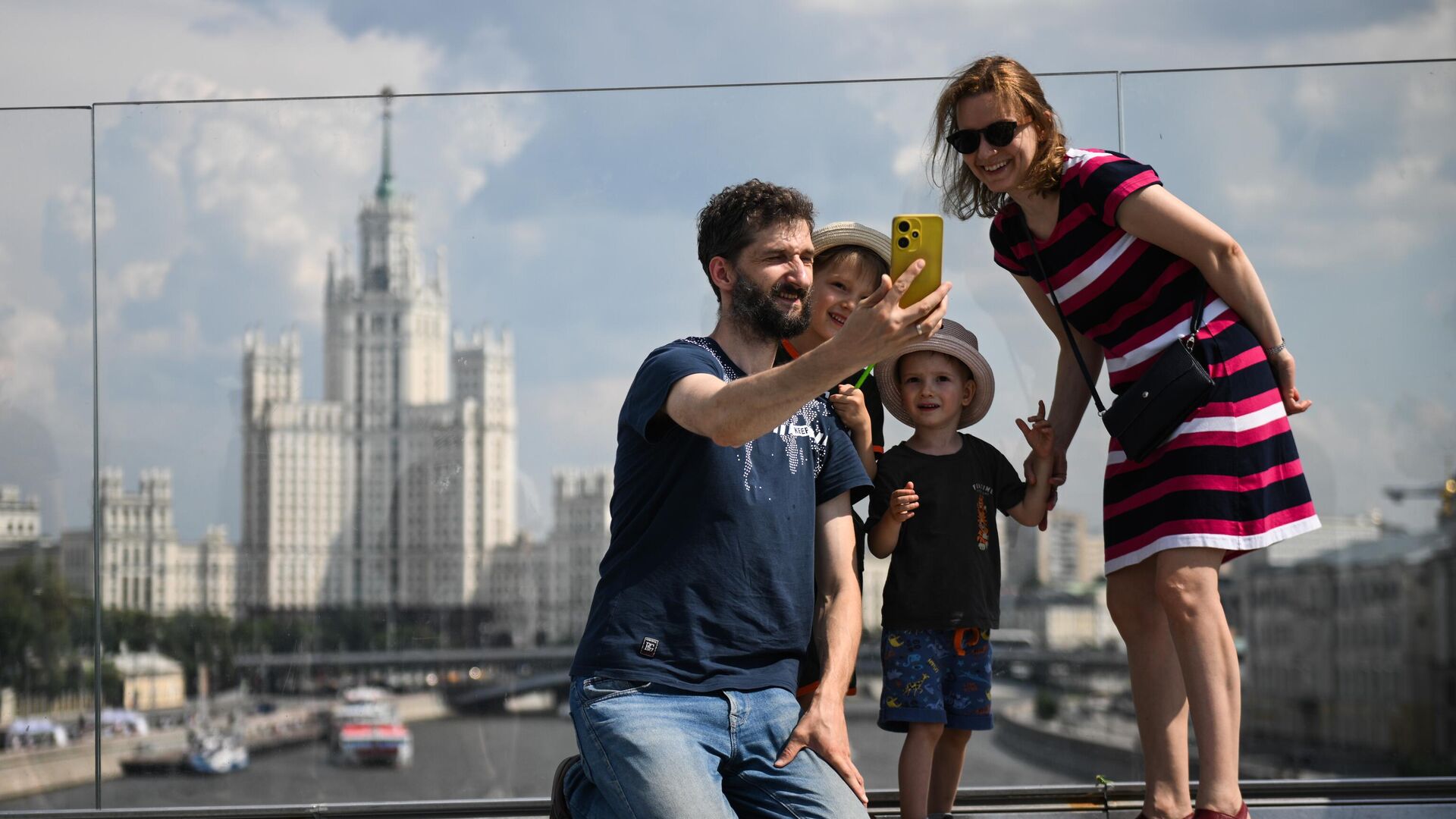 В Госдуме поддержали выплату россиянам за долгий брак