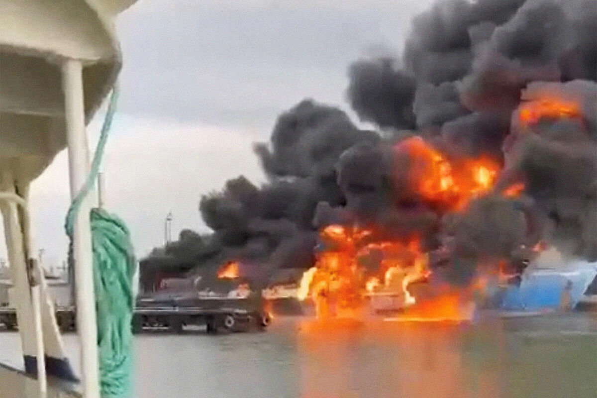 Спасатели ищут одного человека после удара ВСУ по порту «Кавказ» на Кубани