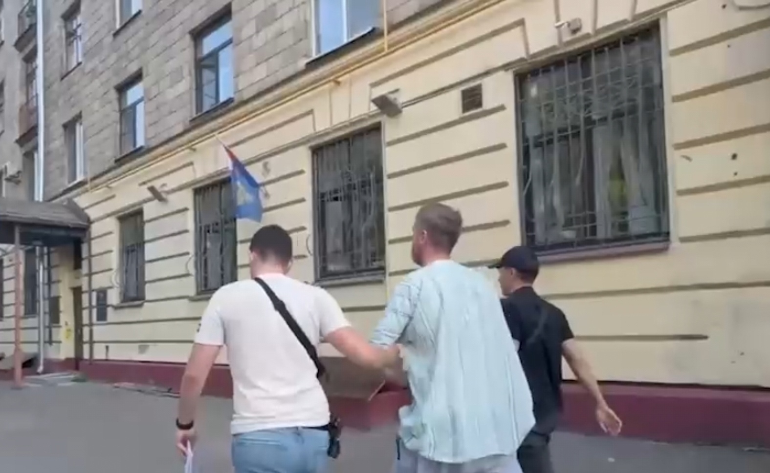 Выбросивший из окна ребенка с женой москвич частично жалеет о произошедшем