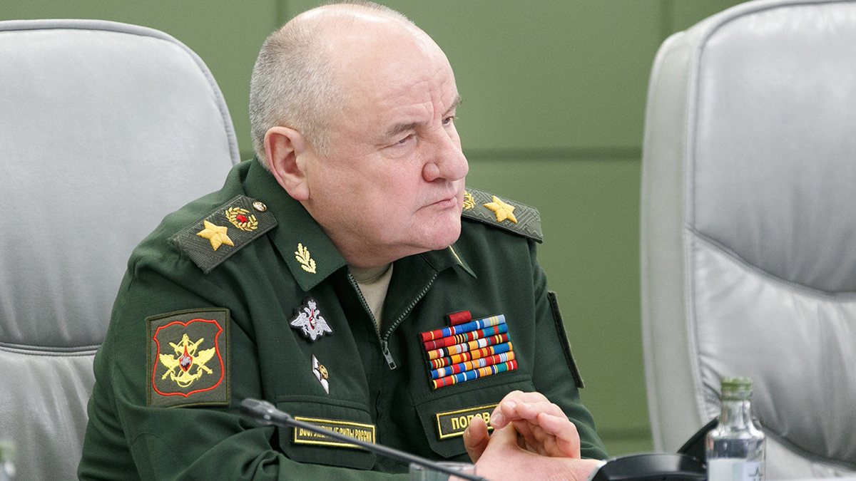 Экс-замминистра обороны Попова задержали по делу о махинациях в парке «Патриот»