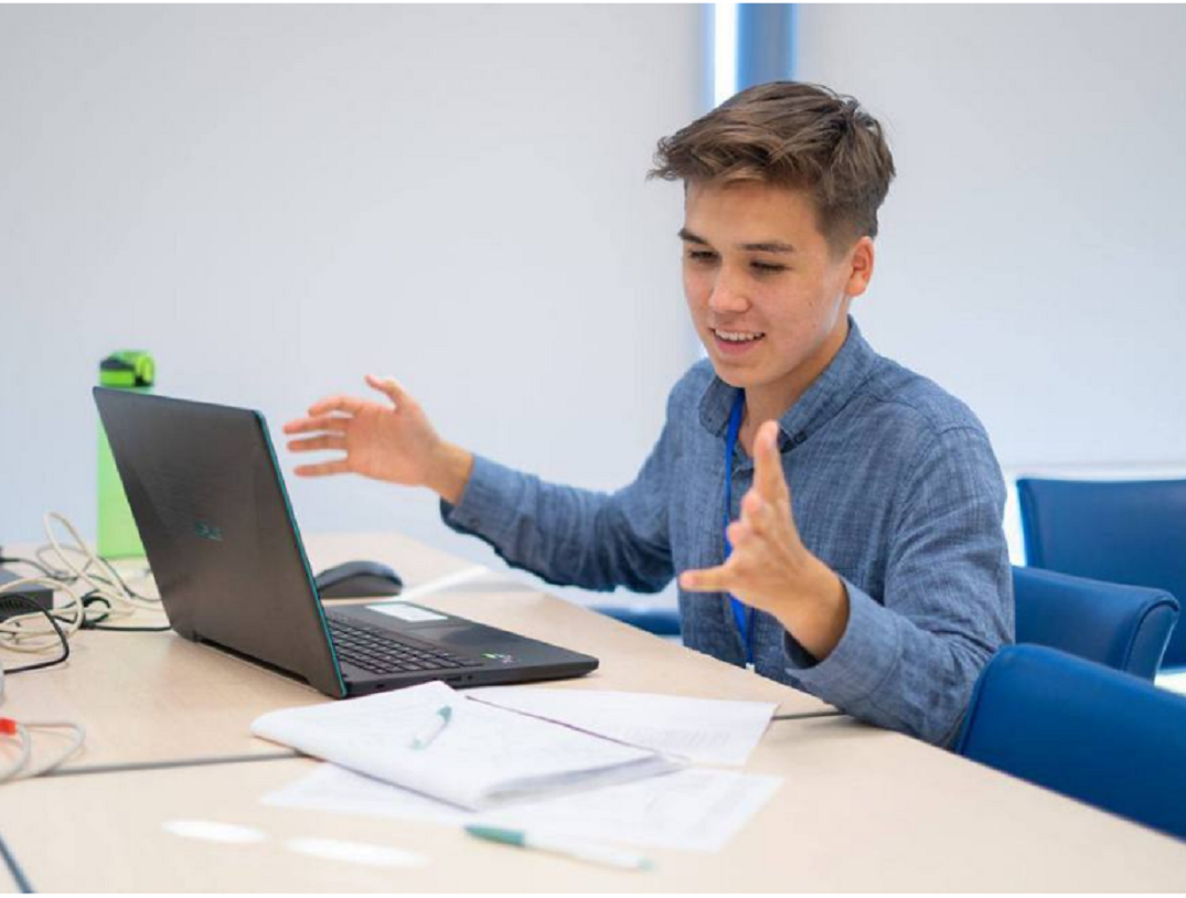 Школьник из Казани участвует в международной олимпиаде по информатике в Египте