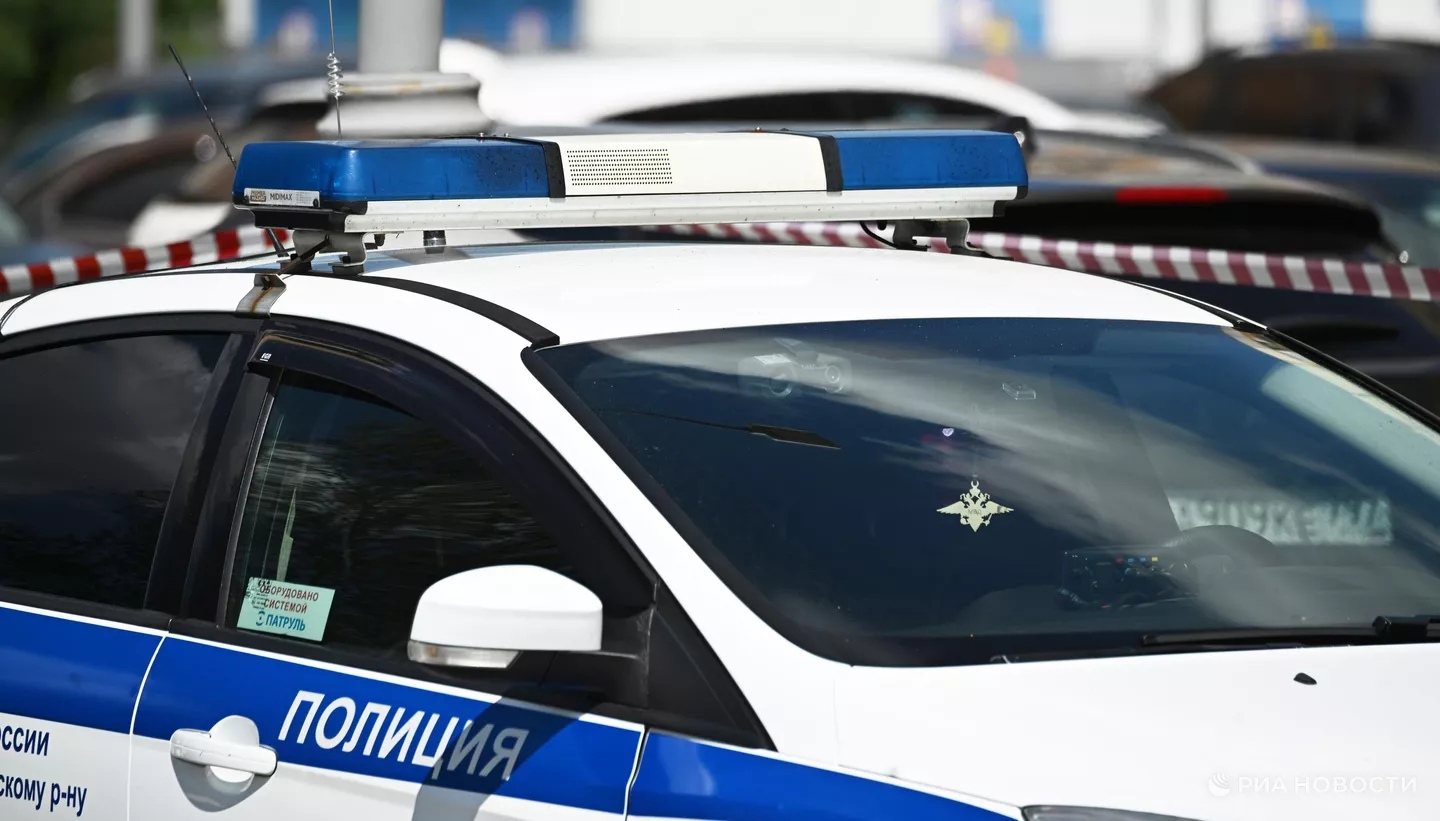 Зэк-убийца из Челнов терроризирует горожан, разносит магазины и режет собак
