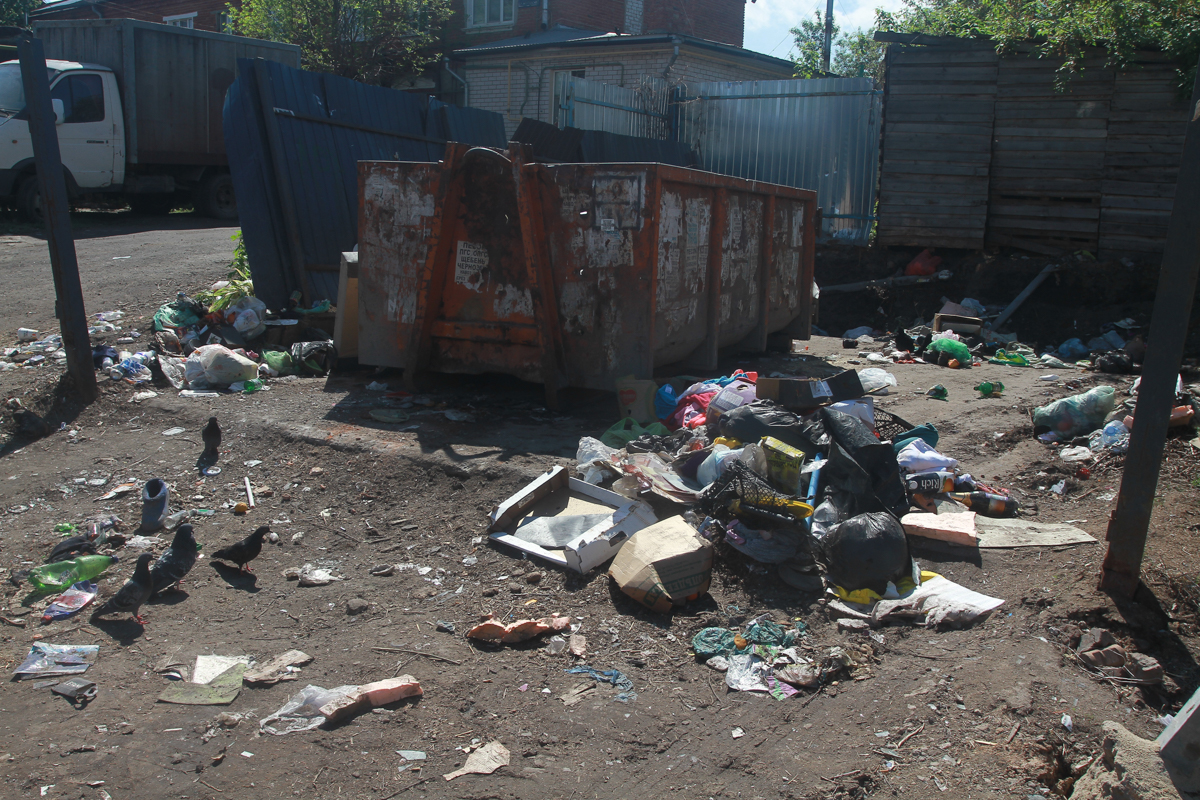 Из жилмассивов Советского района вывезут мусор почти за 7 млн рублей