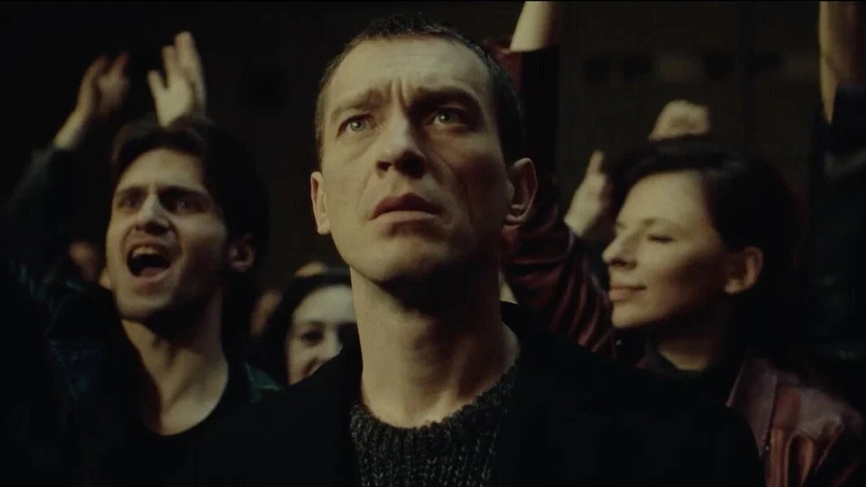 С проката сняли фильм «Рыжий» о поэте Борисе Рыжем