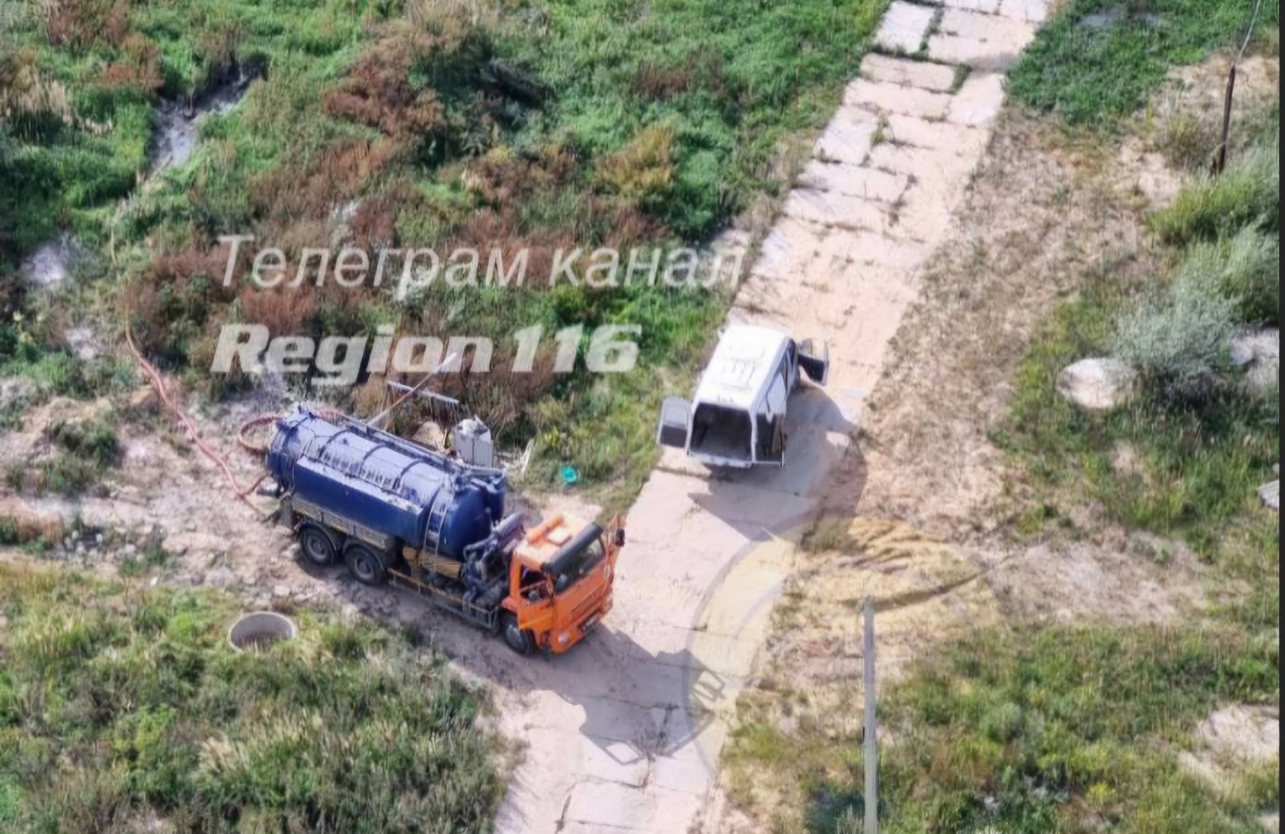 Казанцы пожаловались на слив нечистот на территории озера Лебяжье