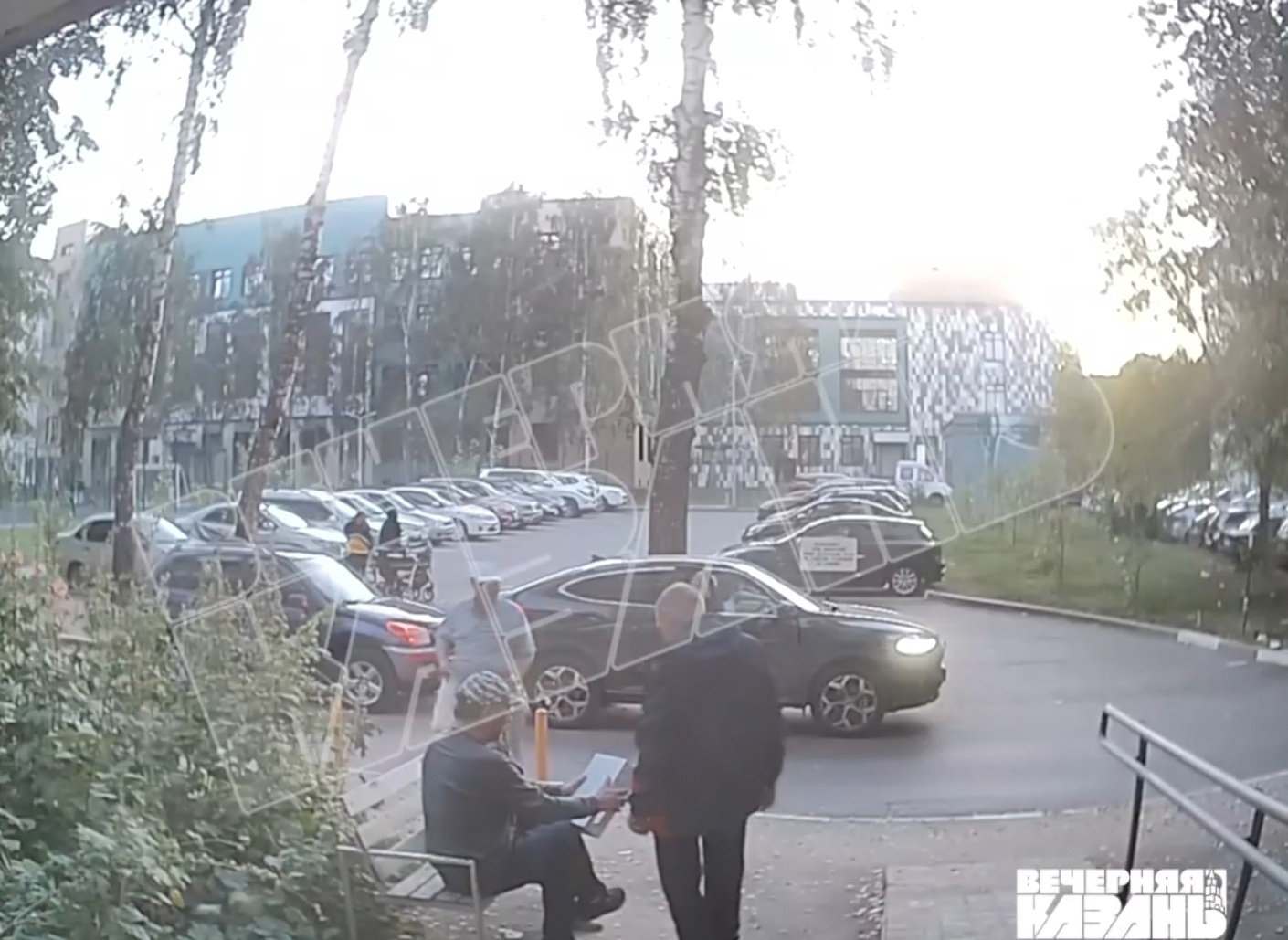 Казанец угрожал пистолетом пенсионеру за то, что тот влез в разговор