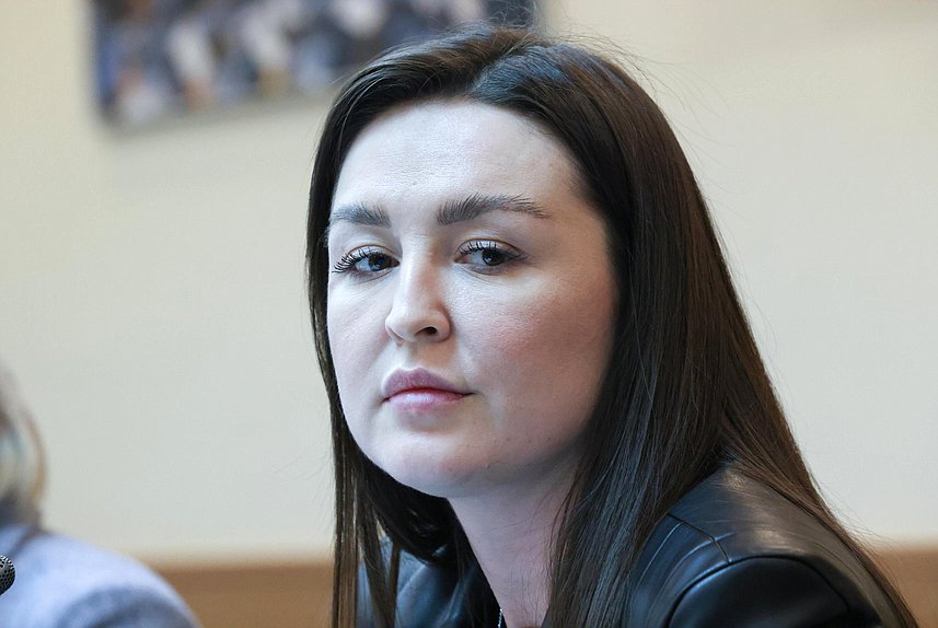 Депутат Скрозникова из-за буллинга в школах хочет ввести анонимные опросы