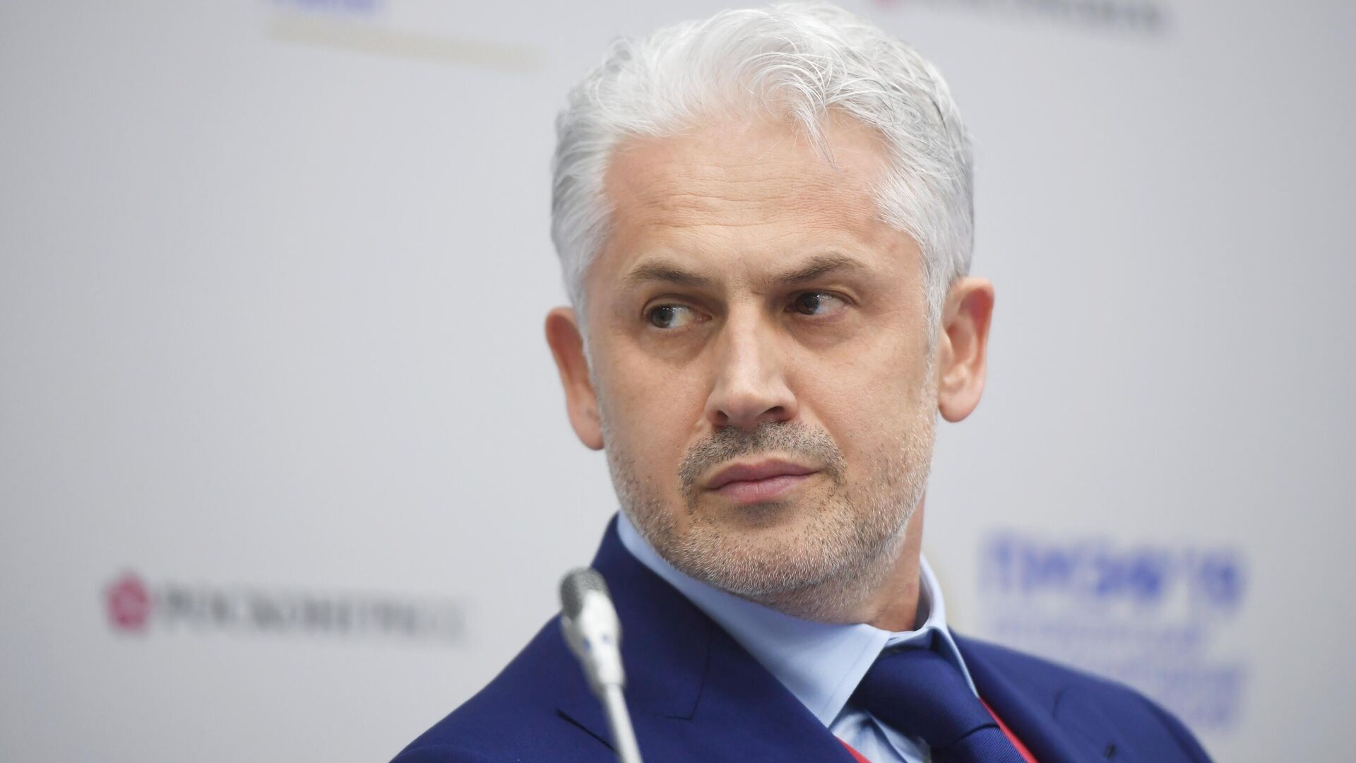 Бывший премьер Чечни Хучиев предложил убрать теорию Дарвина из школ