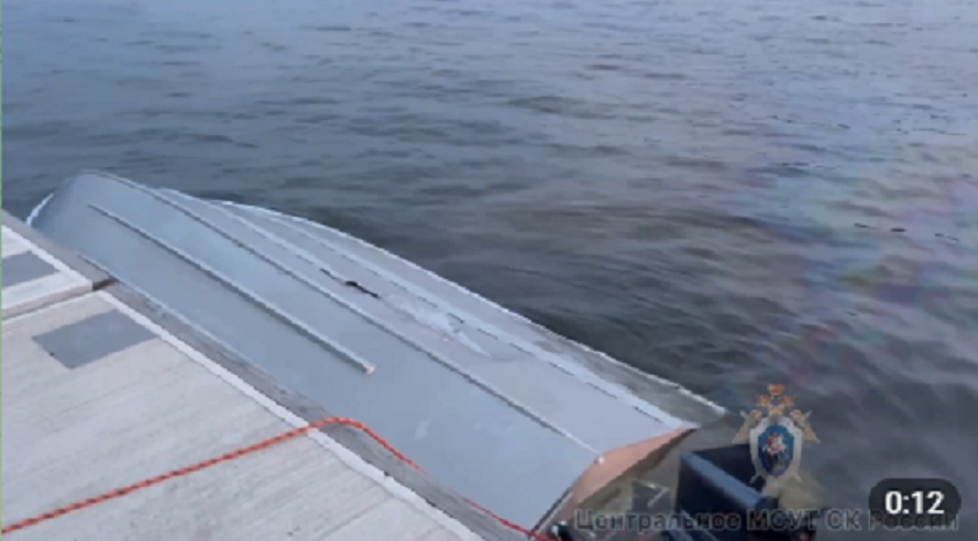 После столкновения лодки с пирсом в Татарстане погиб мужчина