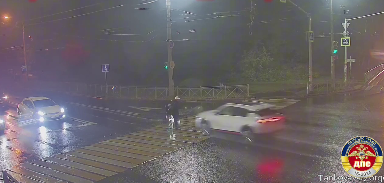 В центре Казани водитель иномарки сбил женщину-пешехода