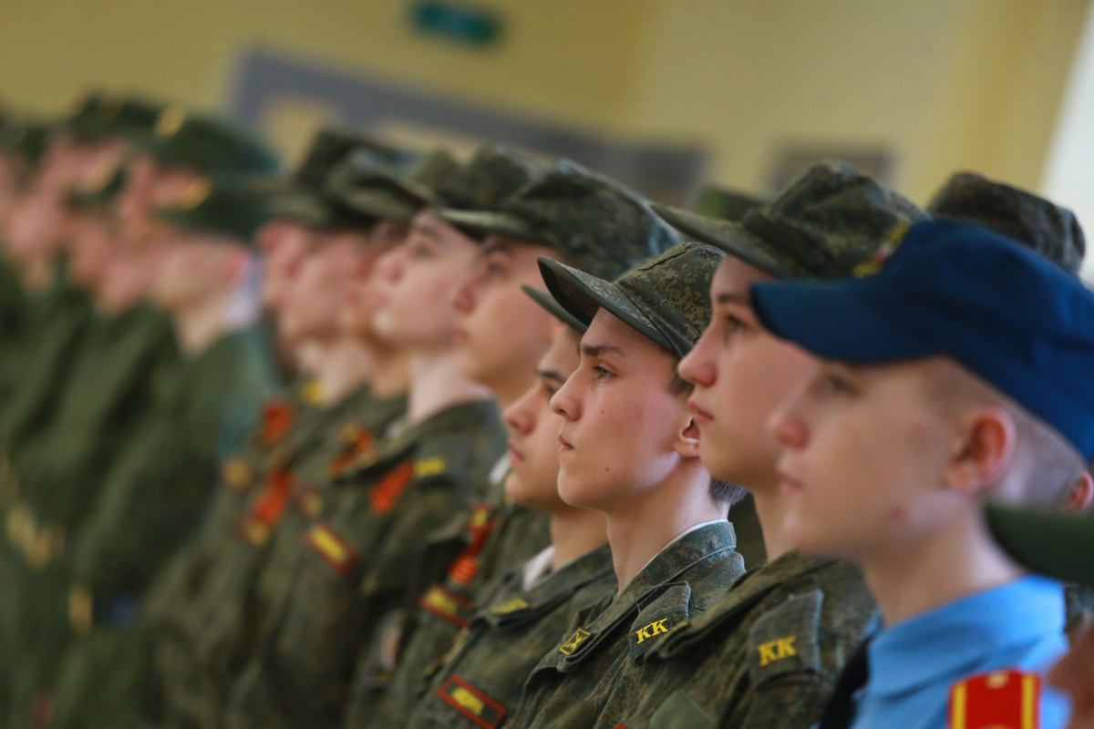 Картаполов: «Бумажные повестки останутся основанием для осеннего призыва»