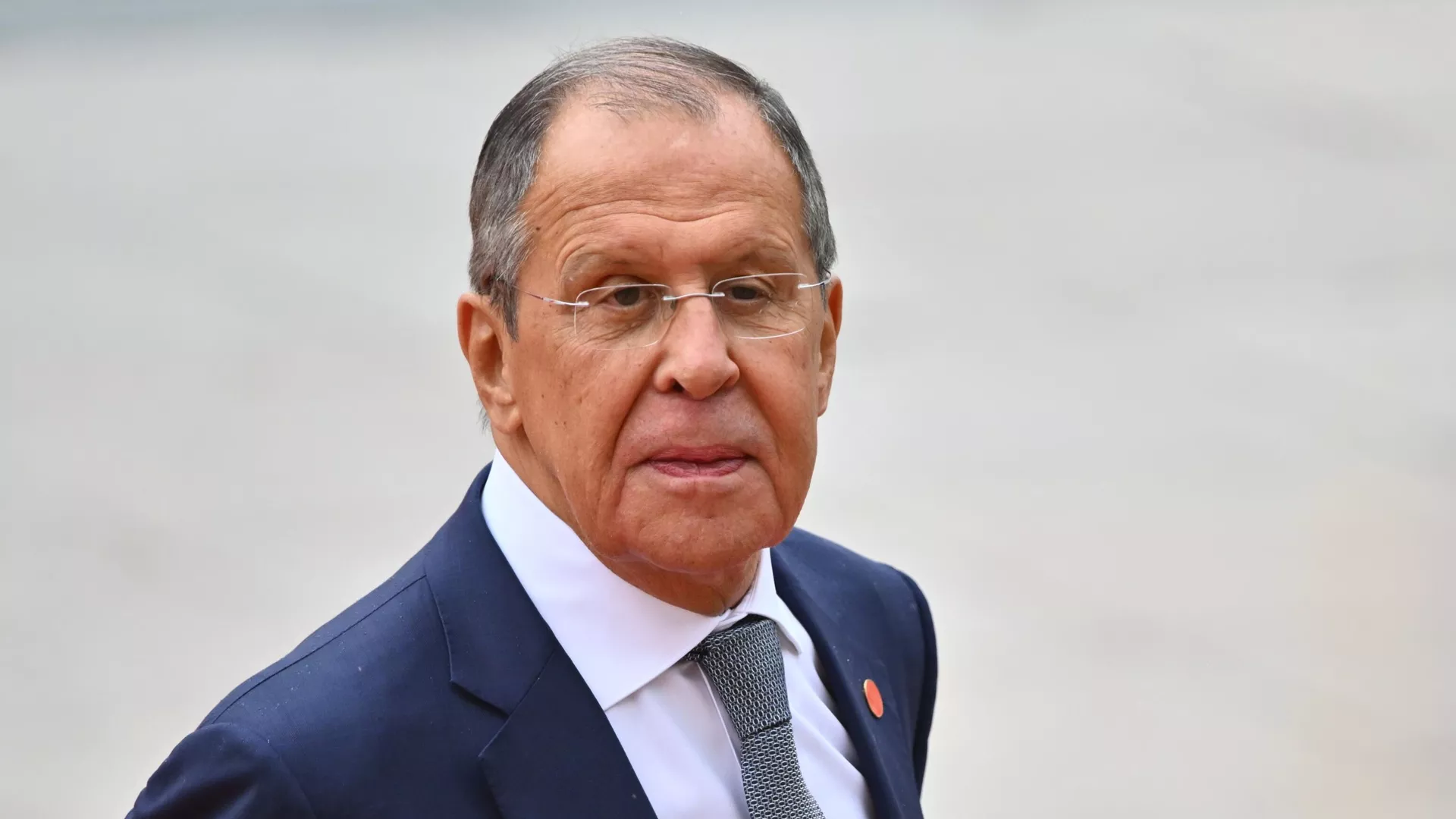 Лавров заявил, что Запад не разрешит Украине переговоры с Россией