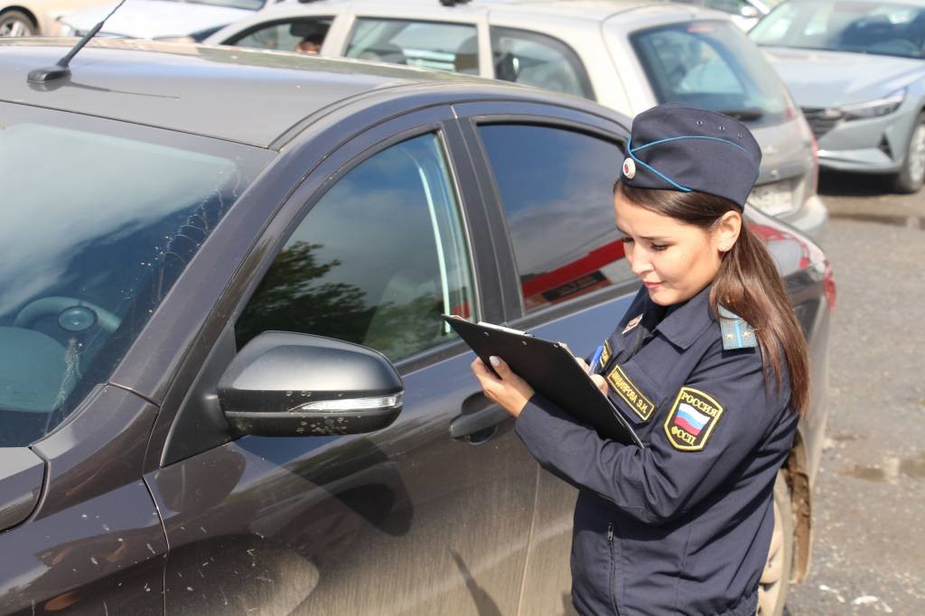 Житель Перми спрятал Mitsubishi от кредиторов под землей